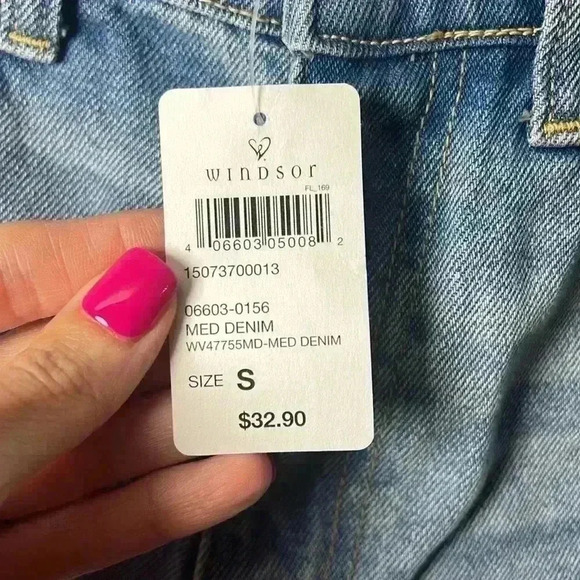 Windsor Selma Easy High Rise Cuffed Mom Shorts Size Small Medium Wash NWT - Picture 3 of 12